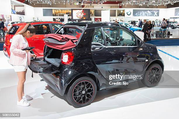 smart fortwo cabrio compact city car - smart 個照片及圖片檔