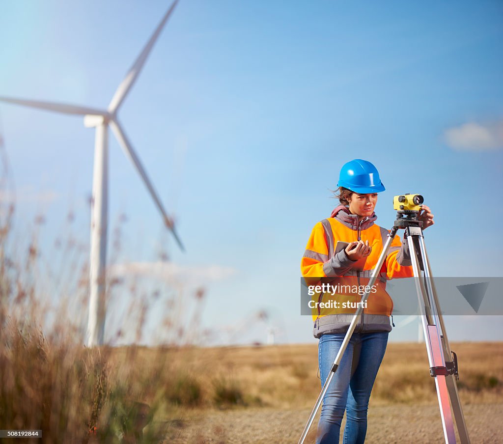 Femmina Geometra in WindFarm