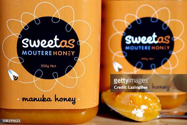 manuka honey - manuka honey stock pictures, royalty-free photos & images