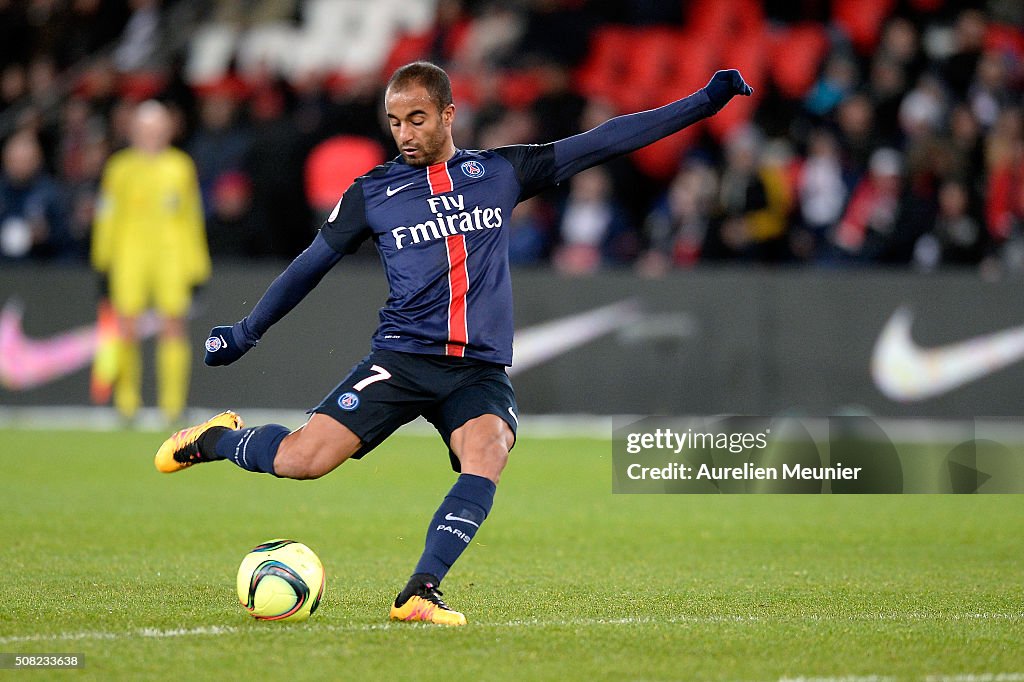 Paris Saint-Germain v FC Lorient - Ligue 1