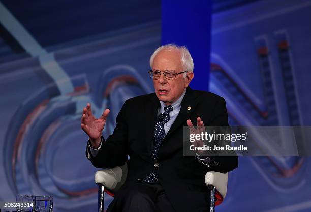 Democratic Presidential candidates Sen. Bernie Sanders speaks during a CNN and the New Hampshire Democratic Party hosted Democratic Presidential Town...