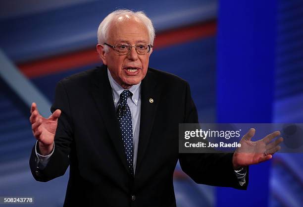 Democratic Presidential candidates Sen. Bernie Sanders speaks during a CNN and the New Hampshire Democratic Party hosted Democratic Presidential Town...