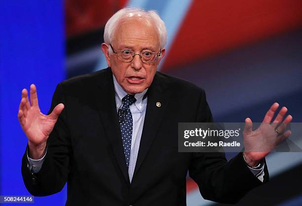 Democratic Presidential candidates Sen. Bernie Sanders speaks during a CNN and the New Hampshire Democratic Party hosted Democratic Presidential Town...