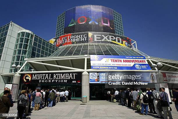 Gamers line up to get into the Los Angeles Convention Center on opening day of the 10th annual Electronic Entertainment Expo on May 12, 2004 in Los...