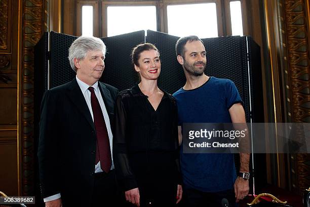 Opera de Paris director Stephane Lissner poses with outgoing director of the Paris Opera Ballet Benjamin Millepied and his successor Aurelie Dupont...