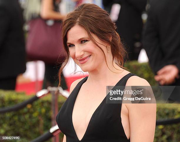 Actress Kathryn Hahn arrives at the 22nd Annual Screen Actors Guild Awards at The Shrine Auditorium on January 30, 2016 in Los Angeles, California.