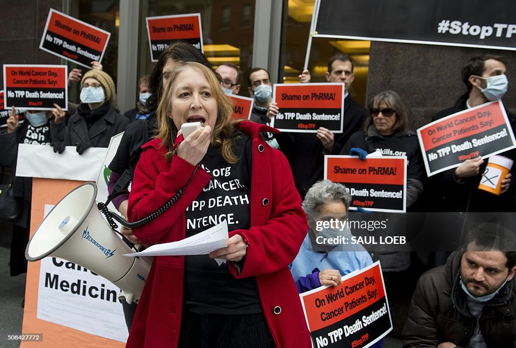 US-POLITICS-TRADE-TPP-PROTEST