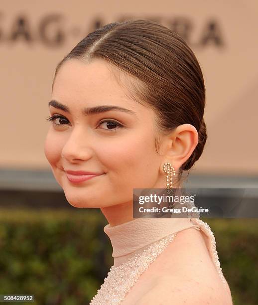 Actress Emily Robinson arrives at the 22nd Annual Screen Actors Guild Awards at The Shrine Auditorium on January 30, 2016 in Los Angeles, California.