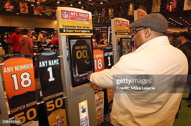 Fan designs a custom jersey at the Moscone Center West prior to Super Bowl 50 on February 4, 2016 in San Francisco, United States.