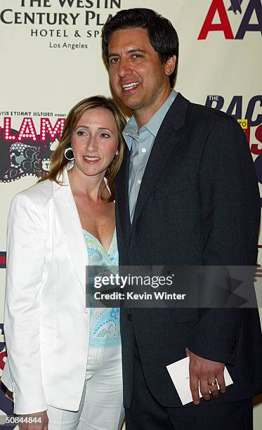Ray Romano And Wife Anna Photos and Premium High Res Pictures - Getty ...