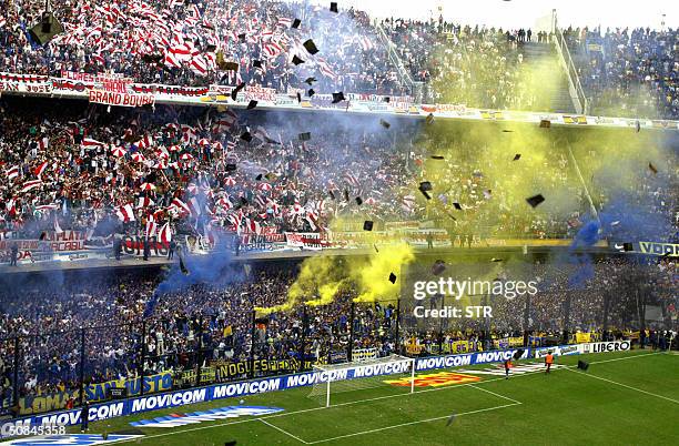 Boca Juniors and River Plate's fans cheer their teams before the start of the 14th round match of the Argentinean Closing Tournament, in La Bombonera...