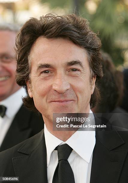 Actor Francoise Cluzet attends the premiere of movie "Comme Une Image" at the Palais des Festivals on May 16, 2004 in Cannes, France.