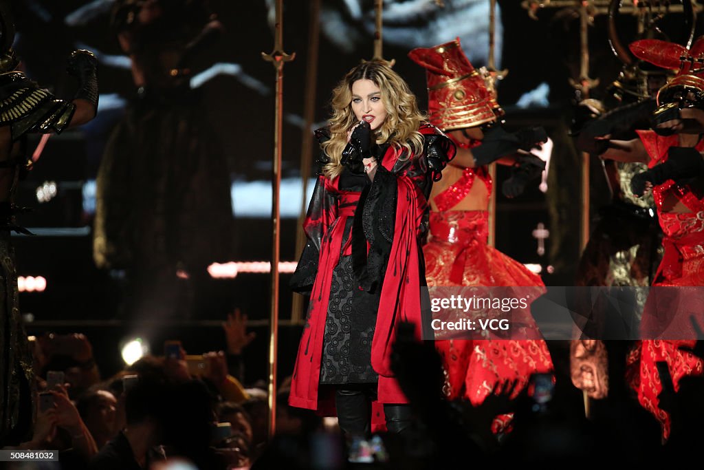 Madonna Sings In Taipei