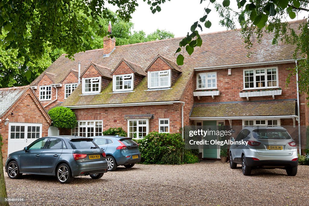 Maison de brique rouge anglais, à Stratford-upon-Avon, dans le Warwickshire, Angleterre, Royaume-Uni.