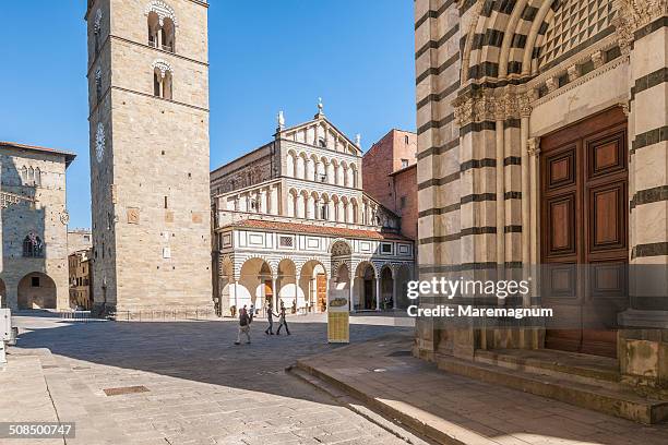 piazza (square) duomo - domplatz stock-fotos und bilder