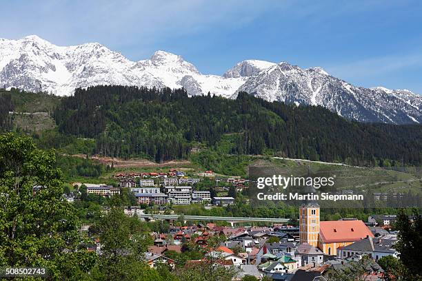 Leinwandbild "Blick Von Schladming Zum Dachstein-Massiv" – 120x80 Cm, Made In Germany, HD-Druck