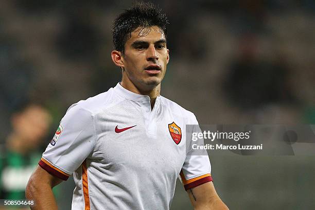 Diego Perotti of AS Roma looks on during the Serie A match between US Sassuolo Calcio and AS Roma at Mapei Stadium - Città del Tricolore on February...