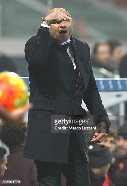 Roma coach Luciano Spalletti shouts to his players during the Serie A match between US Sassuolo Calcio and AS Roma at Mapei Stadium - Città del...