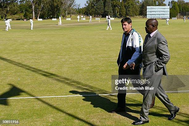 Stephen Rugg Zimbabwe 32 Peter Chingoka Photos & High Res Pictures - Getty Images