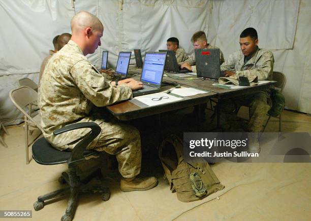 Interigator Computer Army Combat Computer Photos and Premium High Res Pictures - Getty Images