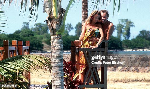 "Peter Kraus, Ehefrau Ingrid Kraus, Urlaub am im ""Maritim-Hotel"" auf Insel Mauritius. "