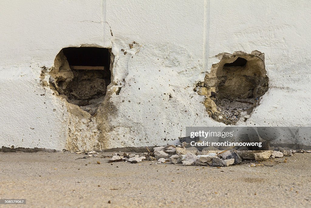 Concrete pit holes