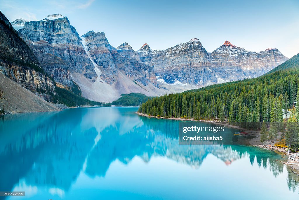 Sonnenaufgang am See Moraine lake