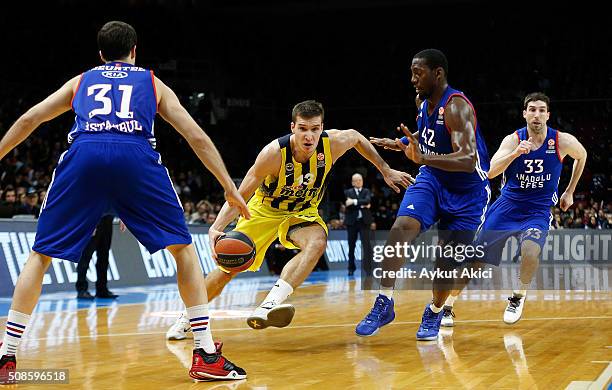 Bogdan Bogdanovic, #13 of Fenerbahce Istanbul in action during the Turkish Airlines Euroleague Basketball Top 16 Round 6 game between Anadolu Efes...