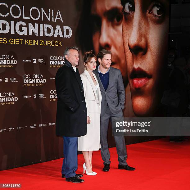 Michael Nyqvist, Emma Watson and Daniel Bruehl attend the 'Colonia Dignidad - Es gibt kein zurueck' Berlin Premiere on February 05, 2016 in Berlin,...