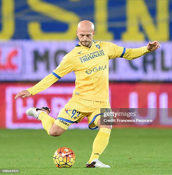 Arlind Ajeti of Frosinone in action during the Serie A match between Frosinone Calcio and Bologna FC at Stadio Matusa on February 3, 2016 in...