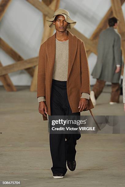 Model walks the runway during the Billy Reid fashion show during the New York Fashion Week Men's Fall/Winter 2016 on February 3, 2016 in New York...