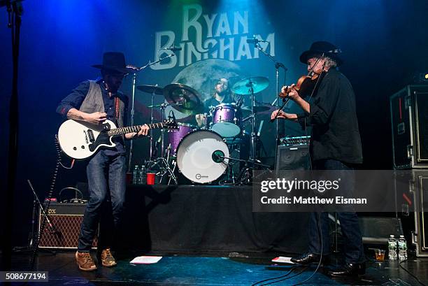 Ryan Bingham and Richard Bowden perform live on stage for the "Fear and Saturday Night" Tour at Irving Plaza on February 5, 2016 in New York City.