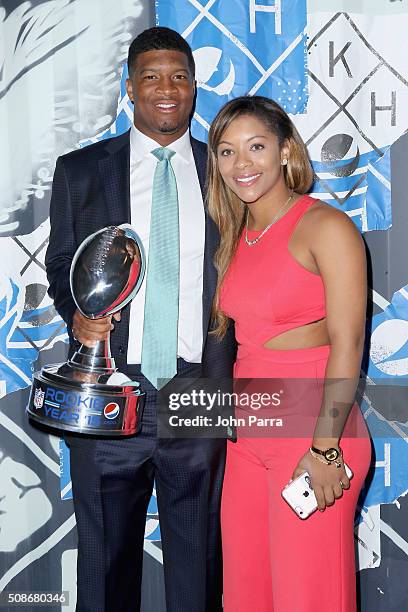 Tampa Bay Buccaneers quarterback Jameis Winston , recipient of the 2015 Pepsi Rookie of the Year Award, and Breion Allen pose on the Blue Carpet at...