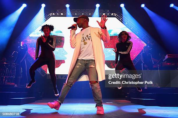 Winning artist Pharrell performs following the 2015 Pepsi Rookie of the Year Award Ceremony at the 2015 Pepsi Rookie of the Year Award Ceremony at...