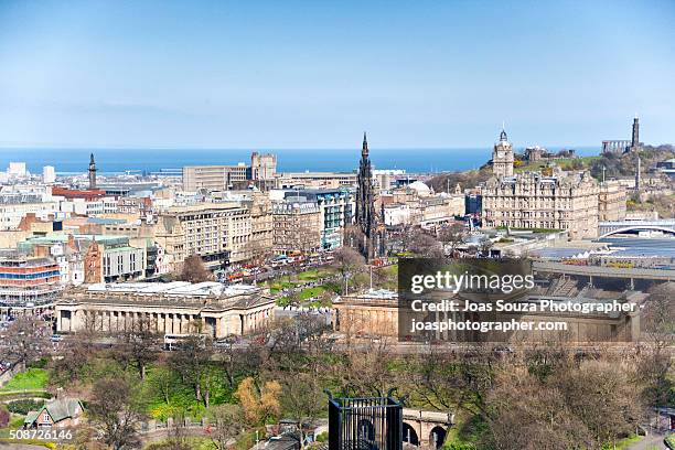 edinburgh cityscape - joas souza stock pictures, royalty-free photos & images