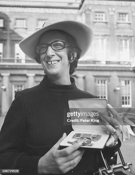 Archie Proops Marjorie Proops Photos and Premium High Res Pictures - Getty Images