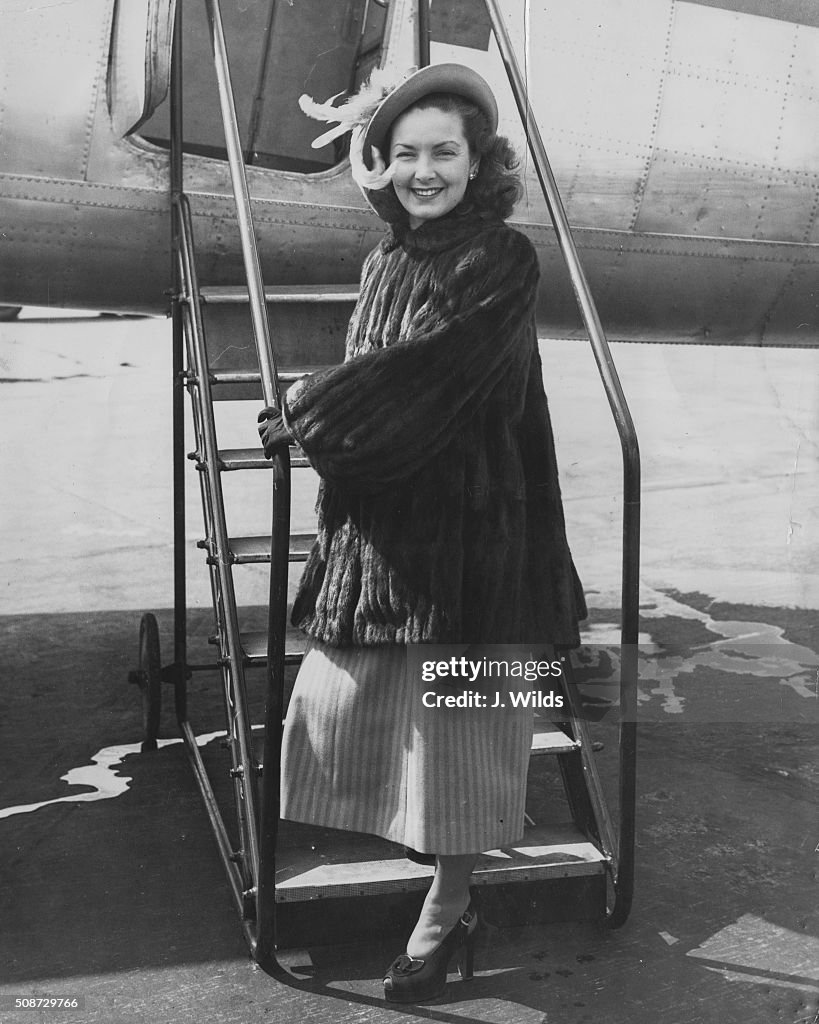 Patricia Roc Actress Patricia Roc pictured wearing a fur coat and a feather hat as ...