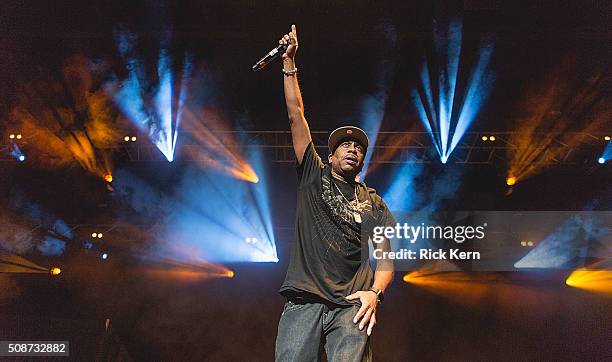 Raw Base Rapper Rapper Young Mc Photos and Premium High Res Pictures - Getty Images