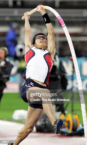 Daichi Sawano of Japan competes in the Men's Pole Vault during day seven of the IAAF World Championships at the Olympic Stadium on August 12, 2005 in...