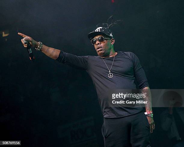 Coolio performs onstage as part of 'I Love the 90's' at Cedar Park Center on February 5, 2016 in Cedar Park, Texas.