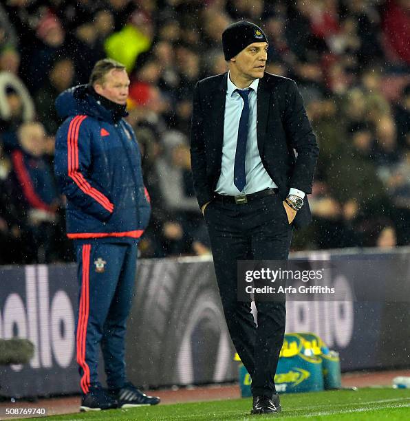 Slaven Bilic manager of West Ham United looks pensive during the Barclays Premier League match between Southampton and West Ham United at St Mary's...