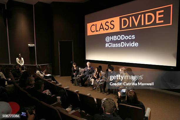 Class Divide Text Special Screening: Hbo Presents Class Divide Photos et images de ...