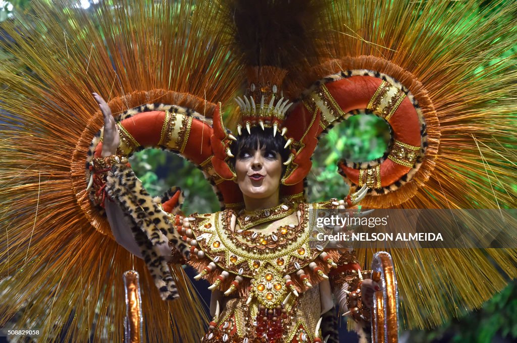 TOPSHOT-BRAZIL-CARNIVAL-SAO PAULO-PARADE-MOCIDADE ALEGRE