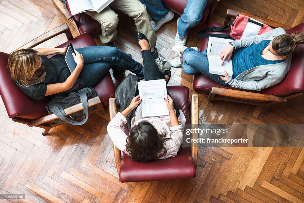 Teamwork Library Student Meeting In Library Teamwork High-Res Stock Photo - Getty Images