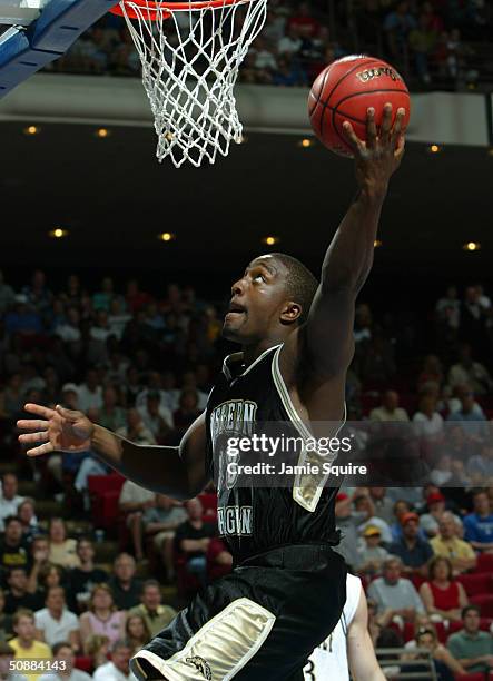 Ben Reed of the Western Michigan Broncos shoots against the Vanderbilt University Commodores during the first round game of the NCAA Division I Men's...