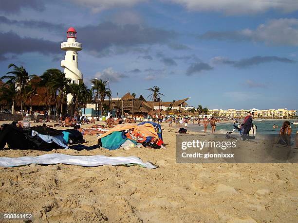 strand in playa del carmen, mexiko - playa del carmen stock-fotos und bilder