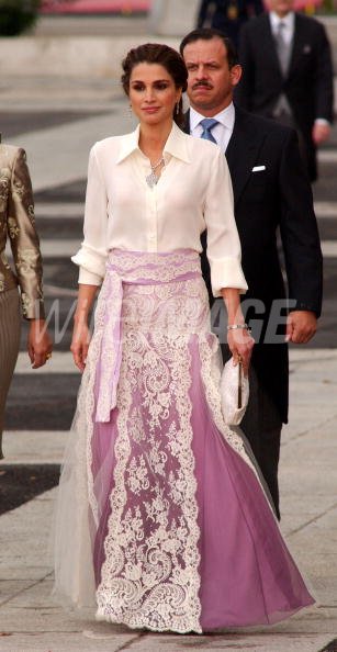 Jordans Queen Rania arrives to...