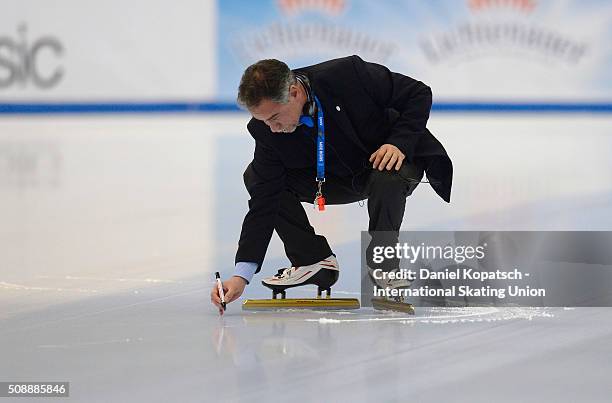 Referee reacts during day one of ISU World Cup Short Track Speed Skating during at EnergieVerbund Arena on February 6, 2016 in Dresden, Germany.