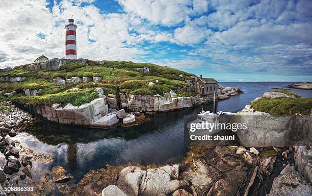 amarrado en el faro - provincias marítimas de canadá fotografías e imágenes de stock