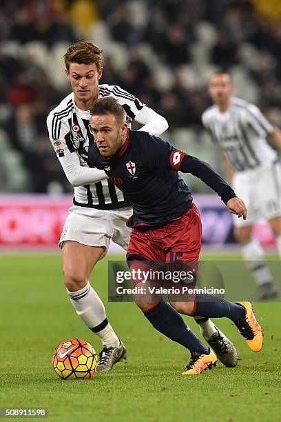 Daniele Rugani of Juventus FC competes with Diego Capel of Genoa CFC during the Serie A match between Juventus FC and Genoa CFC at Juventus Arena on...